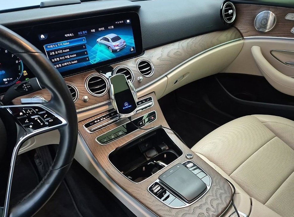 벤츠 E 클래스 E300e 4MATIC 익스클루시브 사진 10