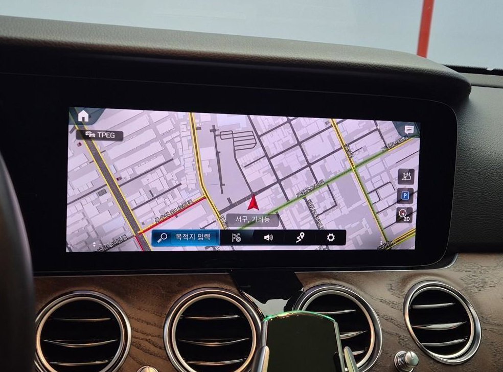 벤츠 E 클래스 E300e 4MATIC 익스클루시브 사진 14
