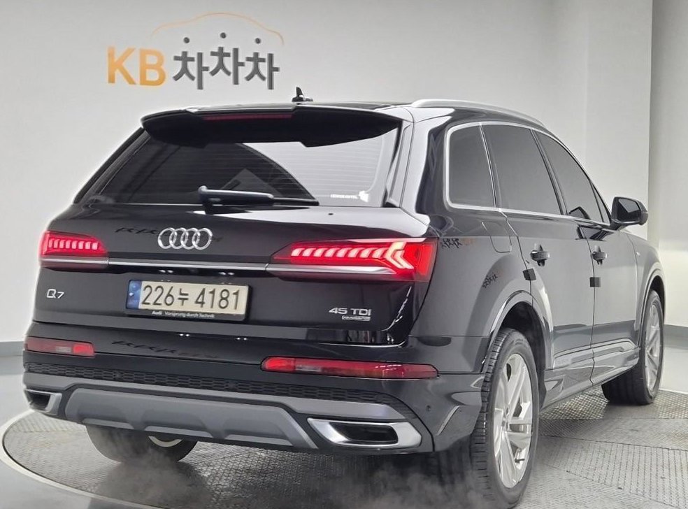 아우디 Q7 45 TDI 콰트로 프리미엄 사진 3