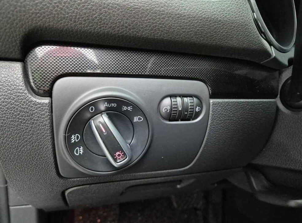 폭스바겐 골프 1.6 TDI 블루모션 사진 17