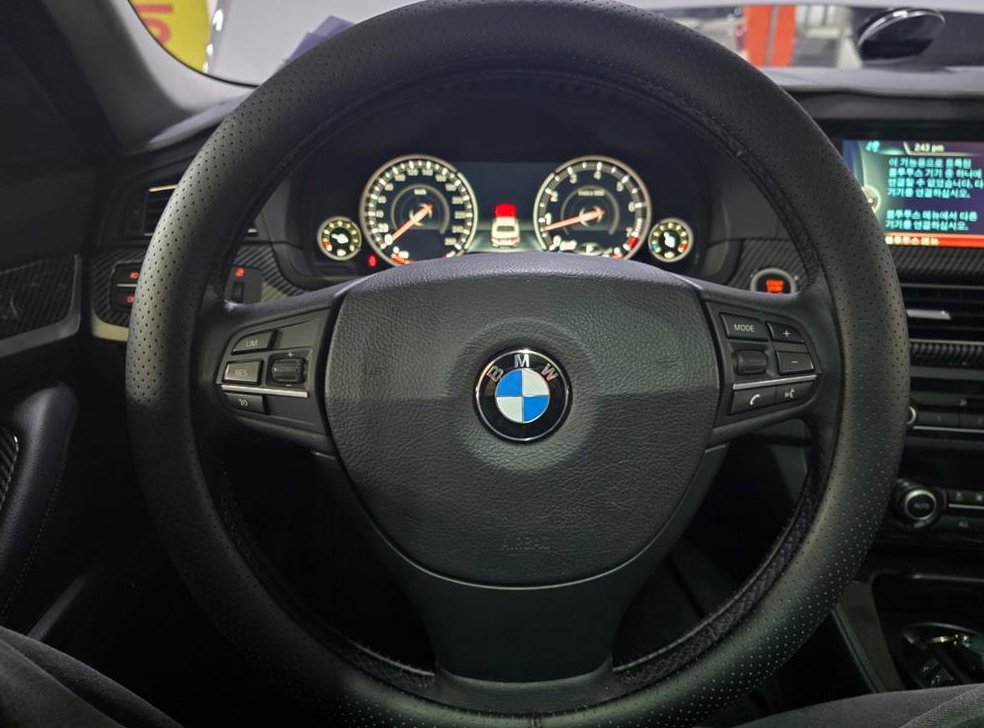 BMW 5시리즈 528i 사진 8