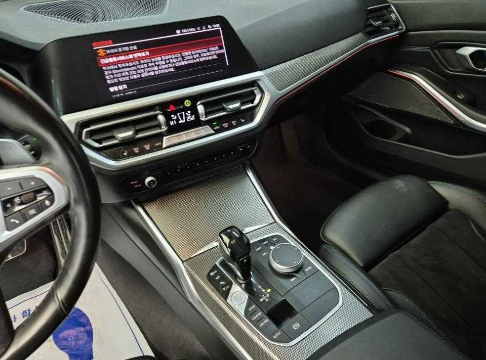 BMW 3시리즈 320d M 스포츠 사진 10
