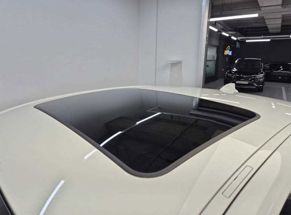 BMW 3시리즈 320d M 스포츠 사진 13