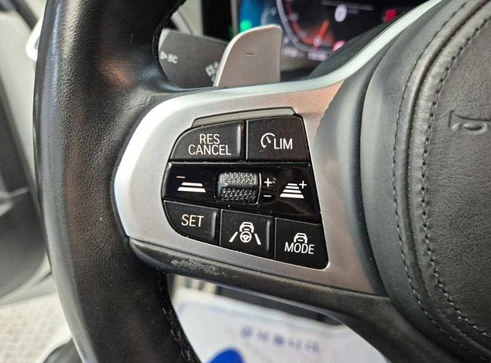 BMW 3시리즈 320d M 스포츠 사진 16