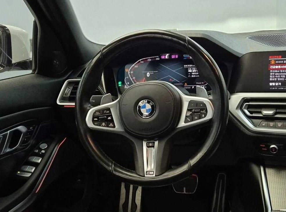 BMW 3시리즈 320d M 스포츠 사진 9