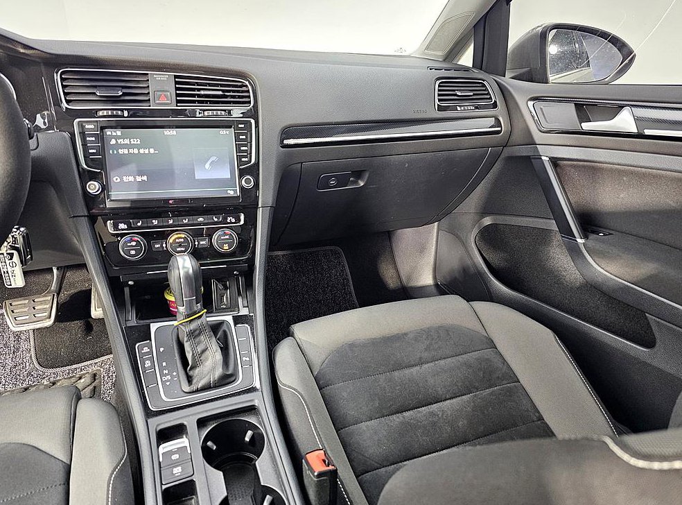 폭스바겐 골프 2.0 TDI 사진 10
