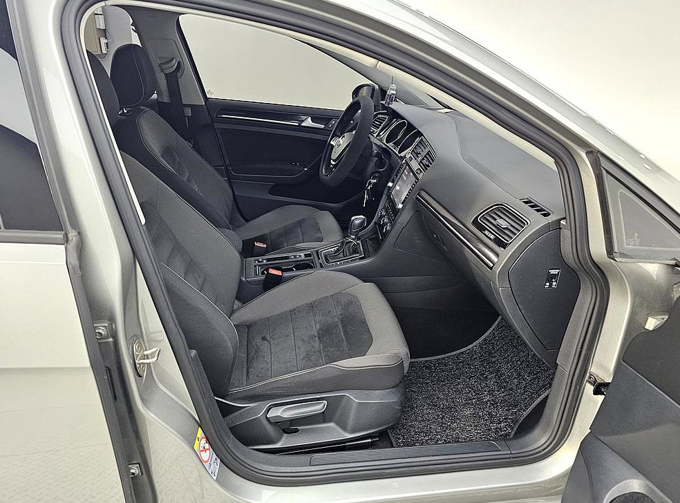 폭스바겐 골프 2.0 TDI 사진 11