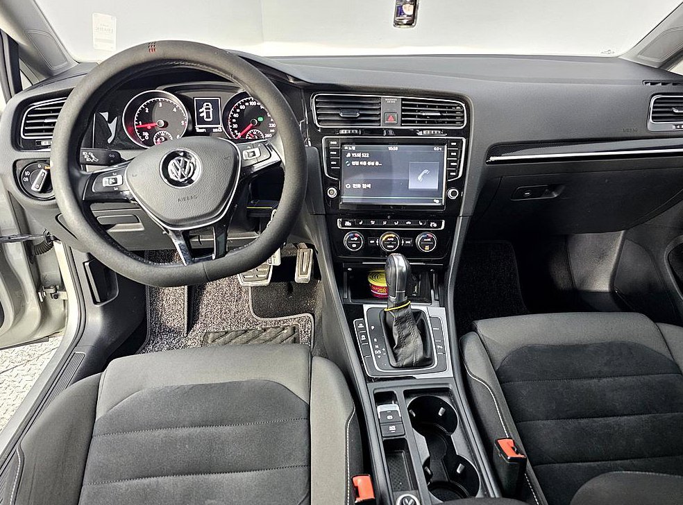 폭스바겐 골프 2.0 TDI 사진 5