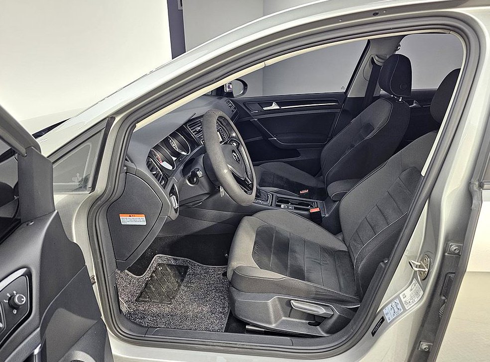 폭스바겐 골프 2.0 TDI 사진 8