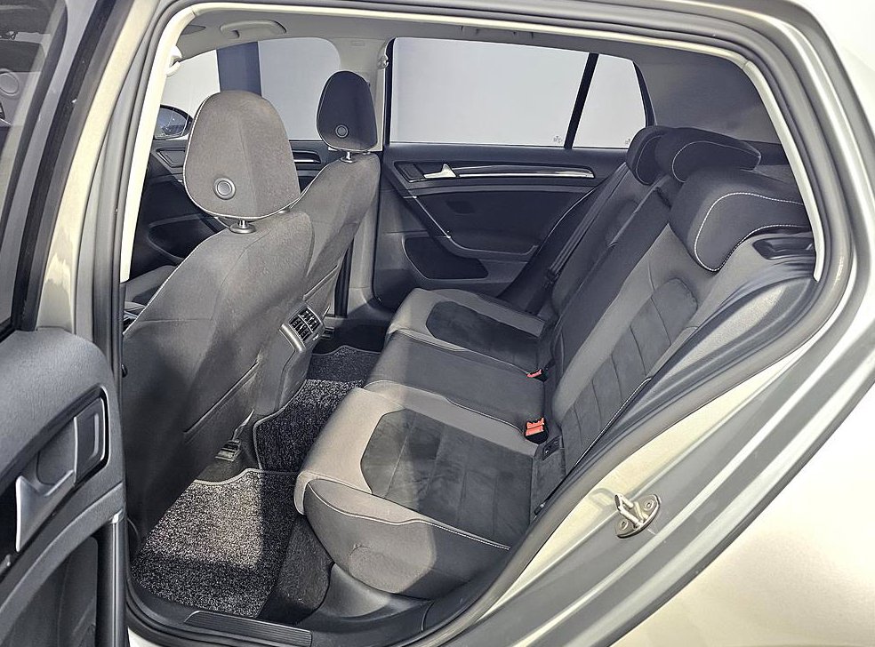 폭스바겐 골프 2.0 TDI 사진 9