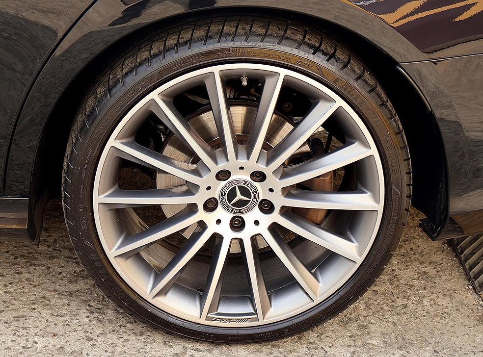 벤츠 E 클래스 E350 4MATIC AMG LINE 사진 19