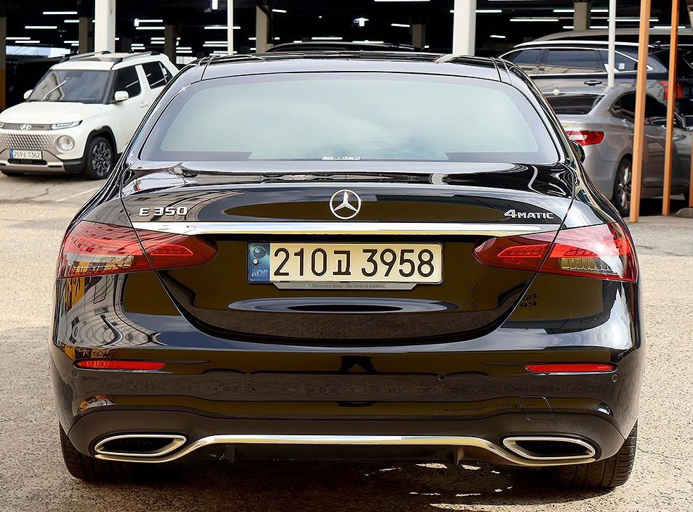 벤츠 E 클래스 E350 4MATIC AMG LINE 사진 3
