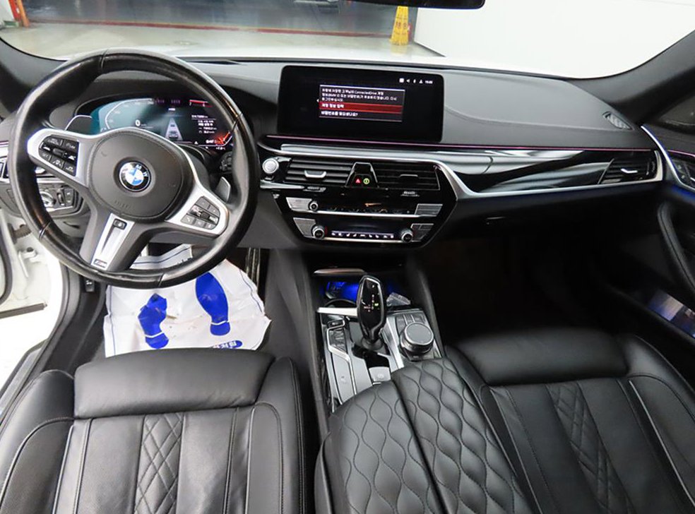BMW 5시리즈 530i M 스포츠 사진 7
