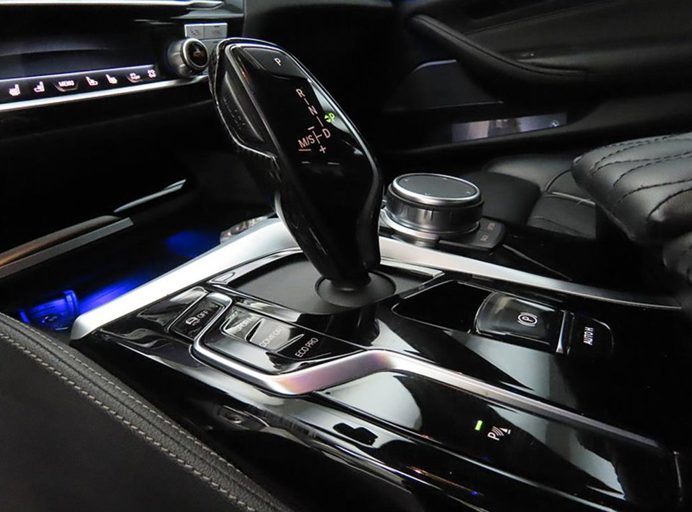 BMW 5시리즈 530i M 스포츠 사진 9