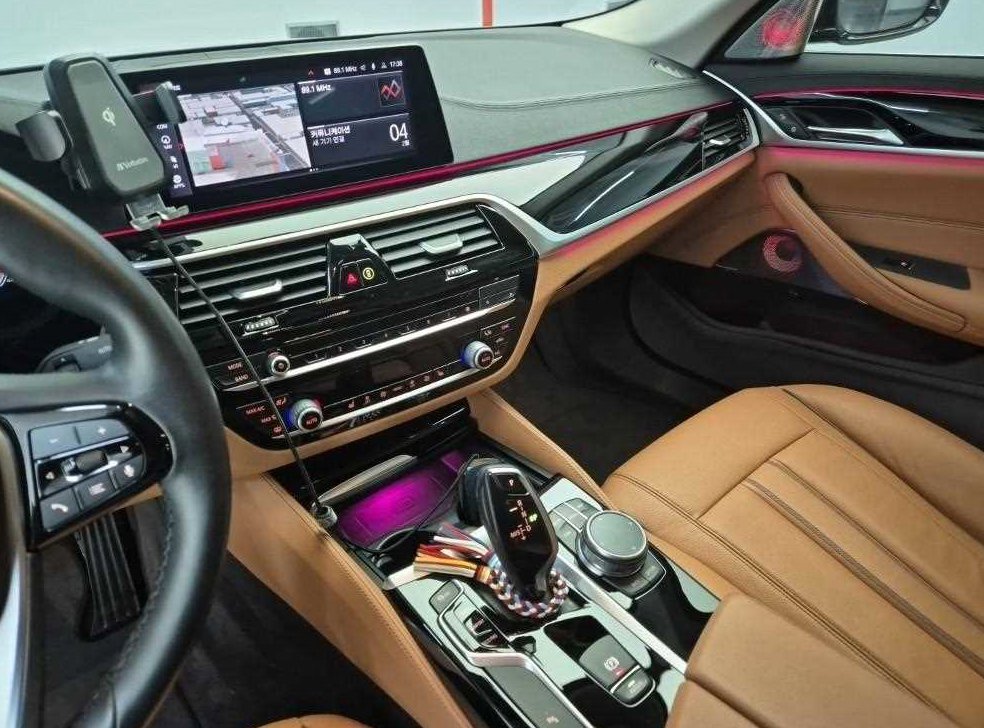 BMW 5시리즈 520i 럭셔리 사진 10