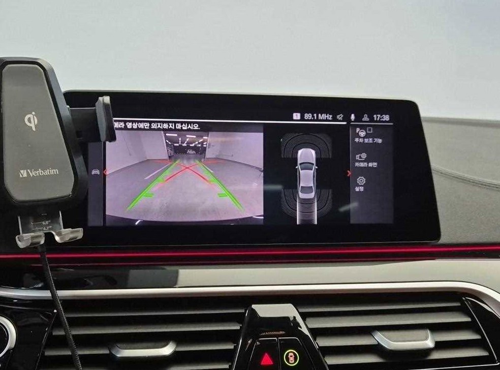 BMW 5시리즈 520i 럭셔리 사진 15