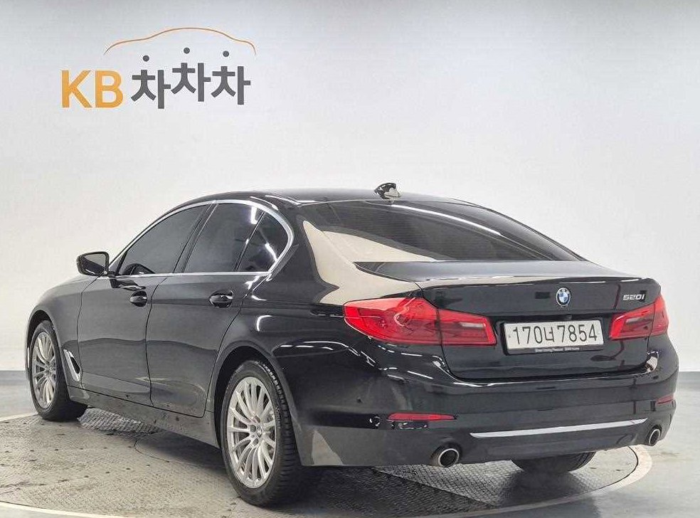 BMW 5시리즈 520i 럭셔리 사진 2