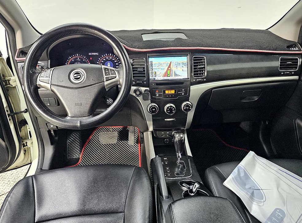 KG모빌리티(쌍용)  코란도 CLUBBY 2WD 사진 5