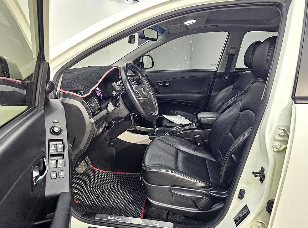KG모빌리티(쌍용)  코란도 CLUBBY 2WD 사진 8
