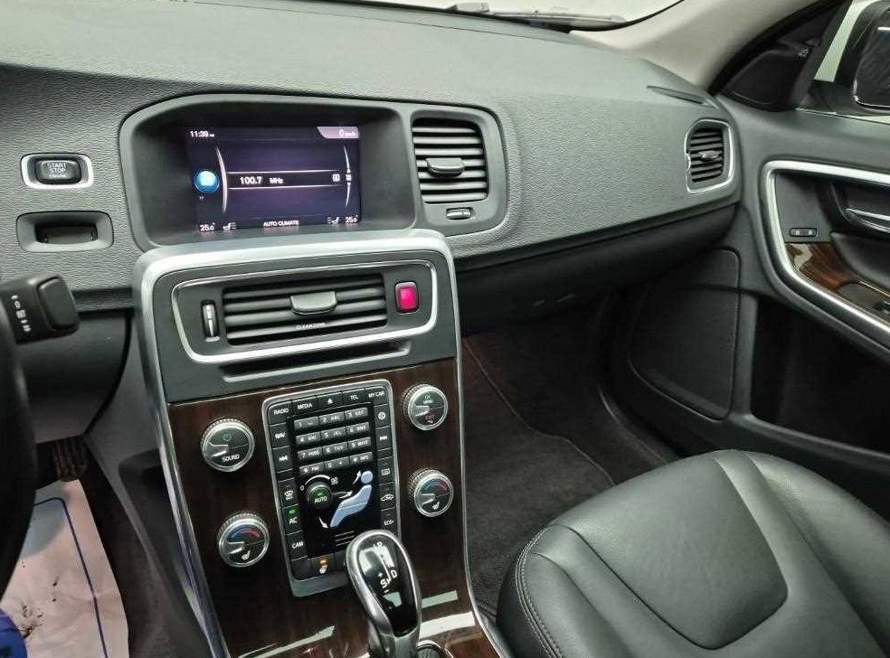 볼보 S60 D4 사진 10