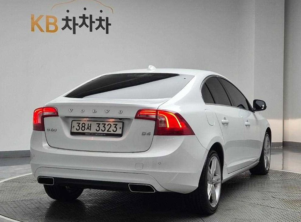 볼보 S60 D4 사진 3