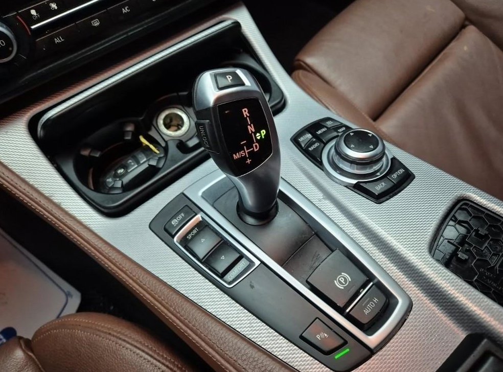 BMW 5시리즈 520d M 스포츠 사진 18