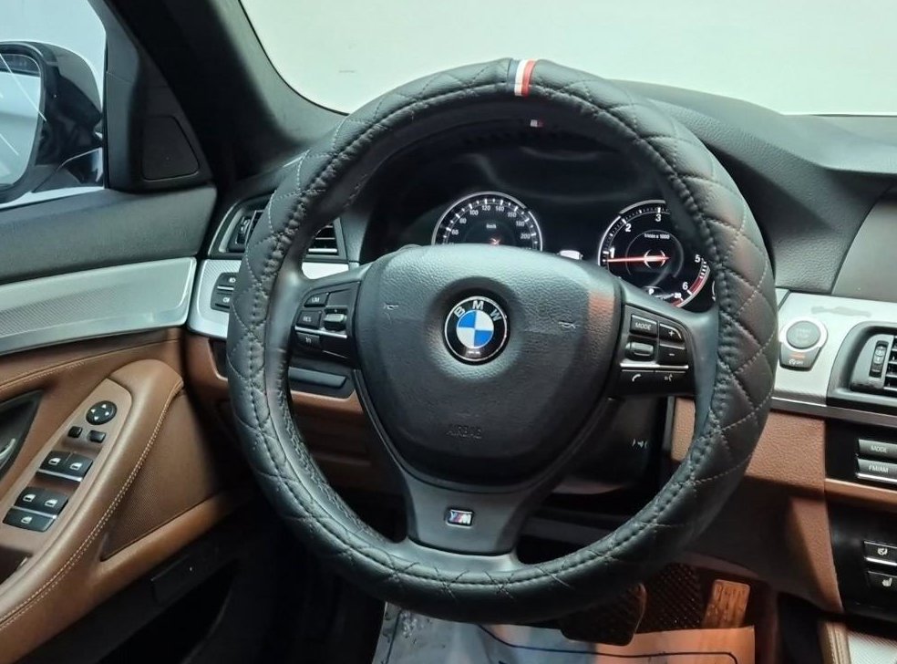 BMW 5시리즈 520d M 스포츠 사진 19