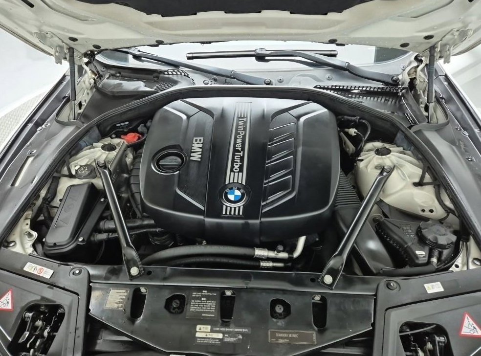 BMW 5시리즈 520d M 스포츠 사진 20