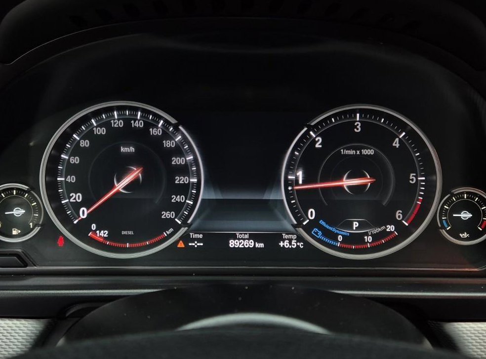 BMW 5시리즈 520d M 스포츠 사진 5