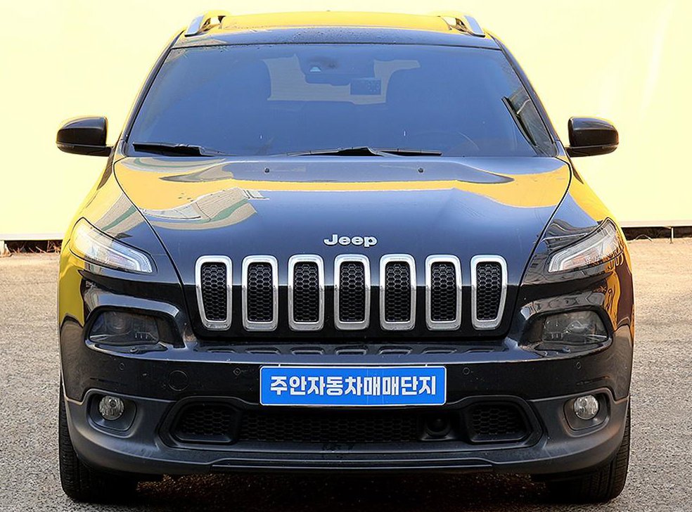 지프 체로키 2.4 론지튜드 하이 AWD