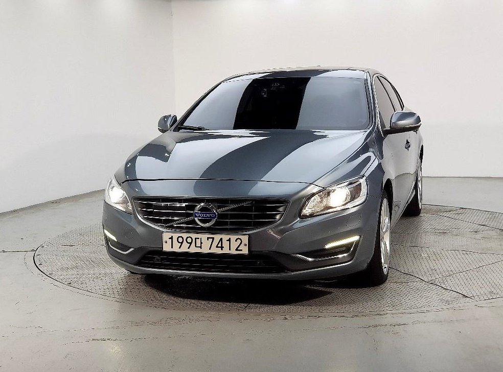 볼보 S60 D4 사진 2