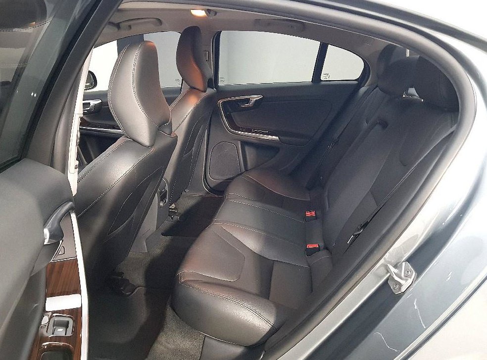 볼보 S60 D4 사진 8