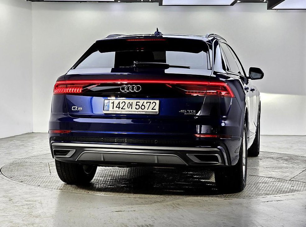 아우디 Q8 45 TDI 콰트로 프리미엄 사진 3