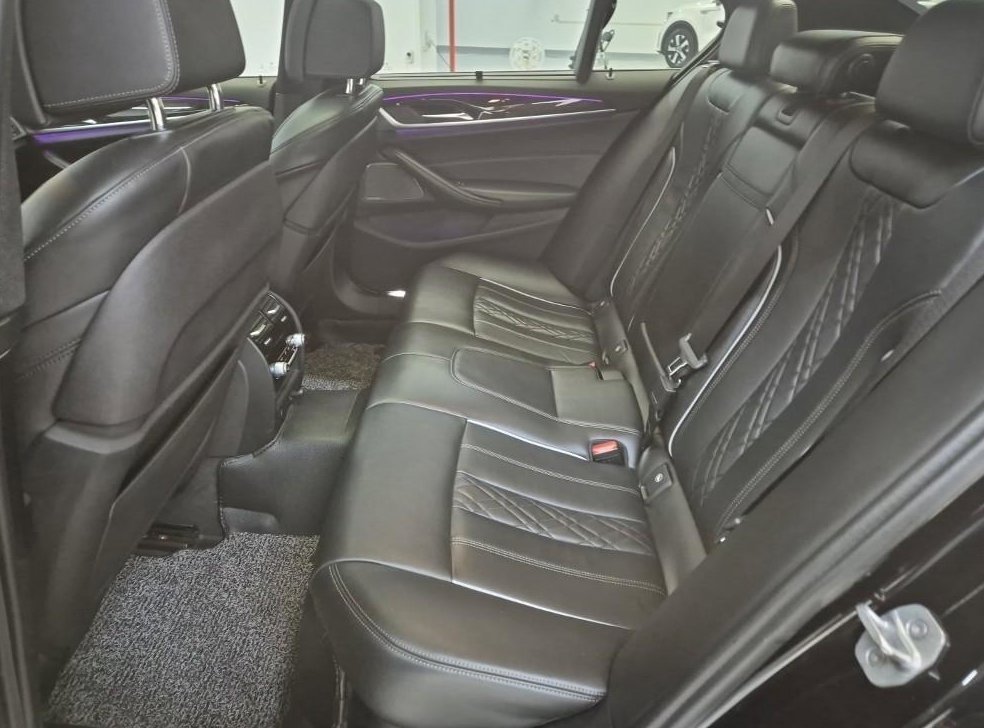 BMW 5시리즈 530d M 스포츠 사진 12