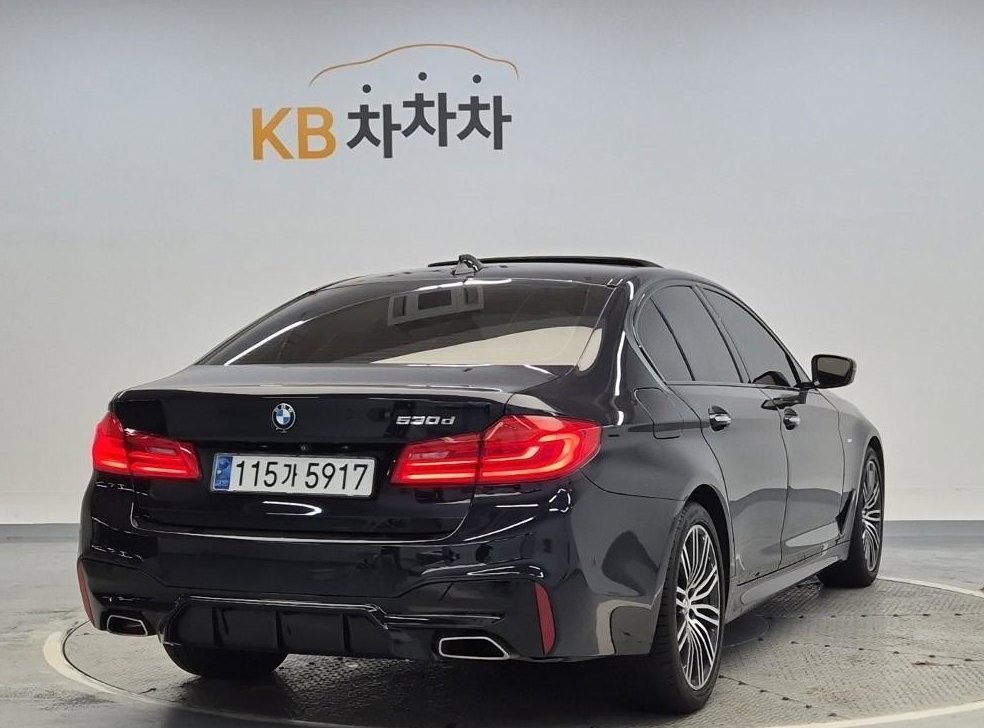 BMW 5시리즈 530d M 스포츠 사진 3