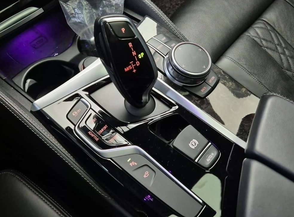 BMW 5시리즈 530d M 스포츠 사진 8