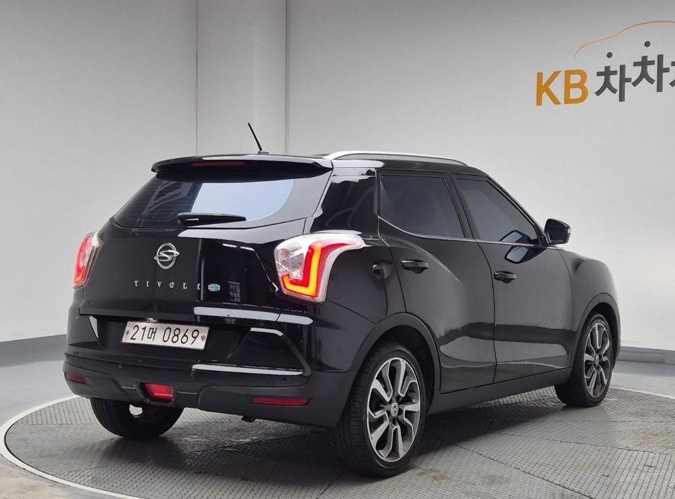 KG모빌리티(쌍용)  티볼리 디젤 2WD 1.6 VX 사진 3