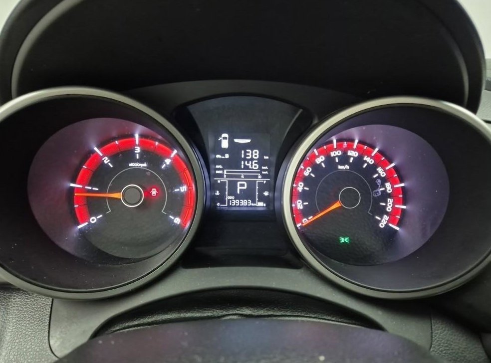 KG모빌리티(쌍용)  티볼리 디젤 2WD 1.6 VX 사진 6