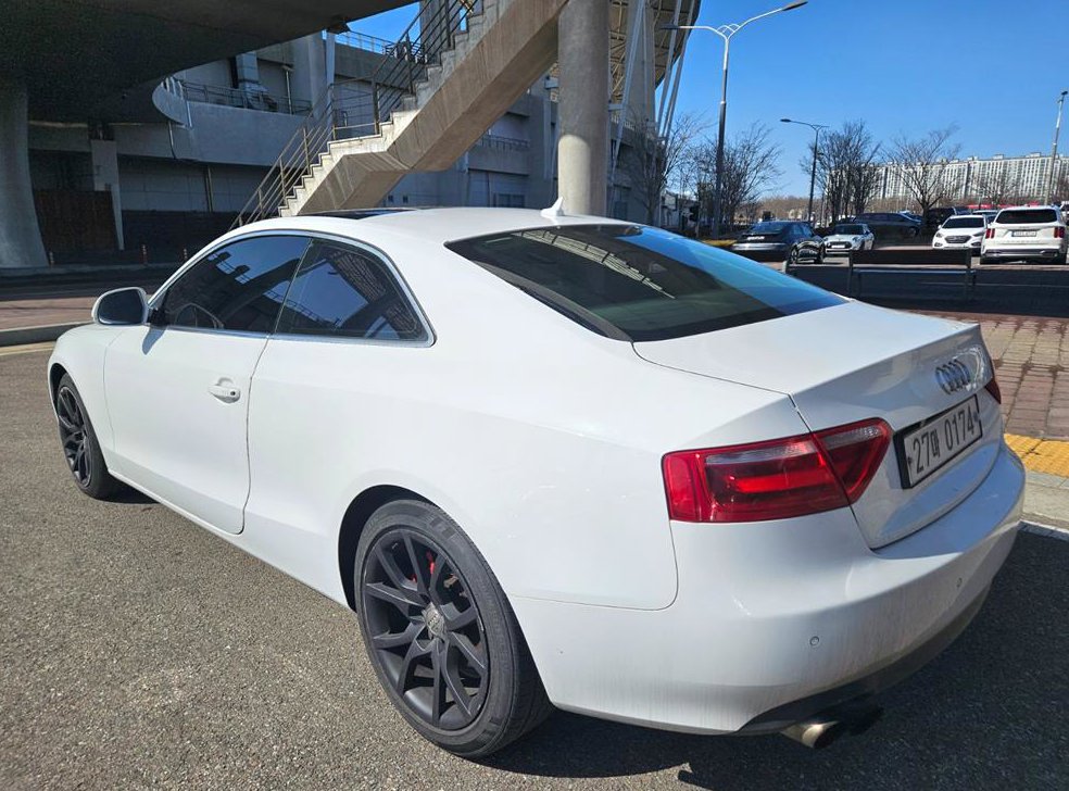 아우디 A5 2.0 TFSI 콰트로 사진 3