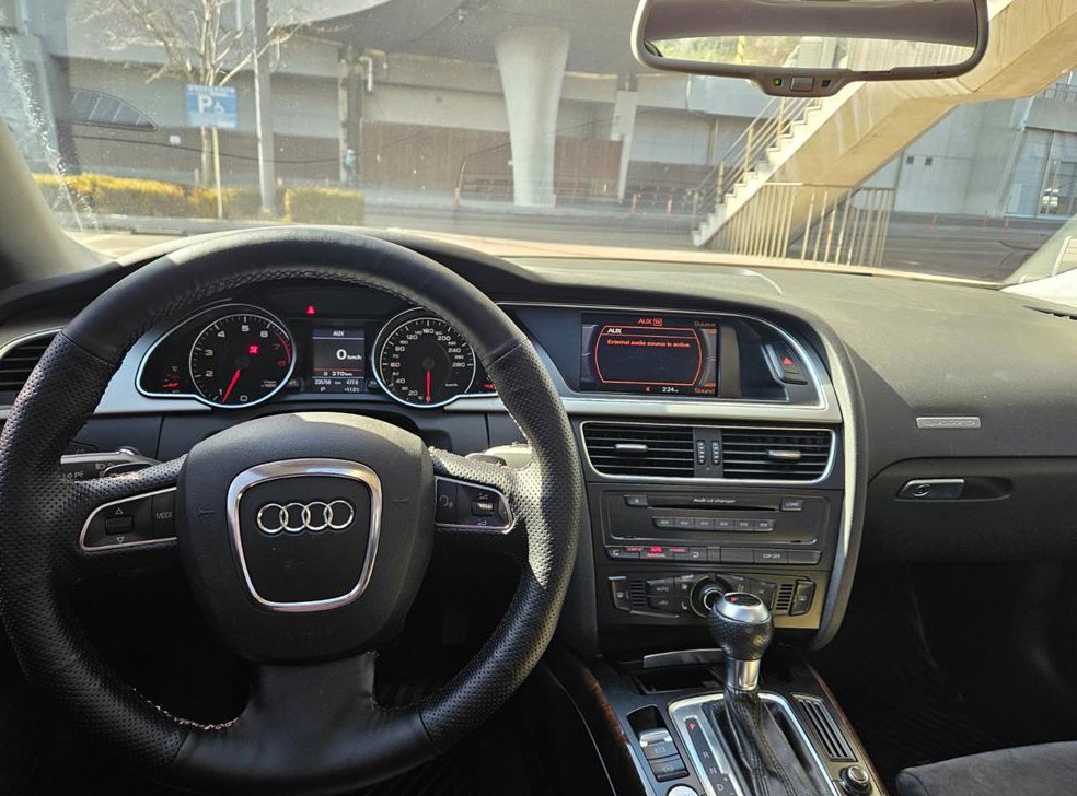 아우디 A5 2.0 TFSI 콰트로 사진 8