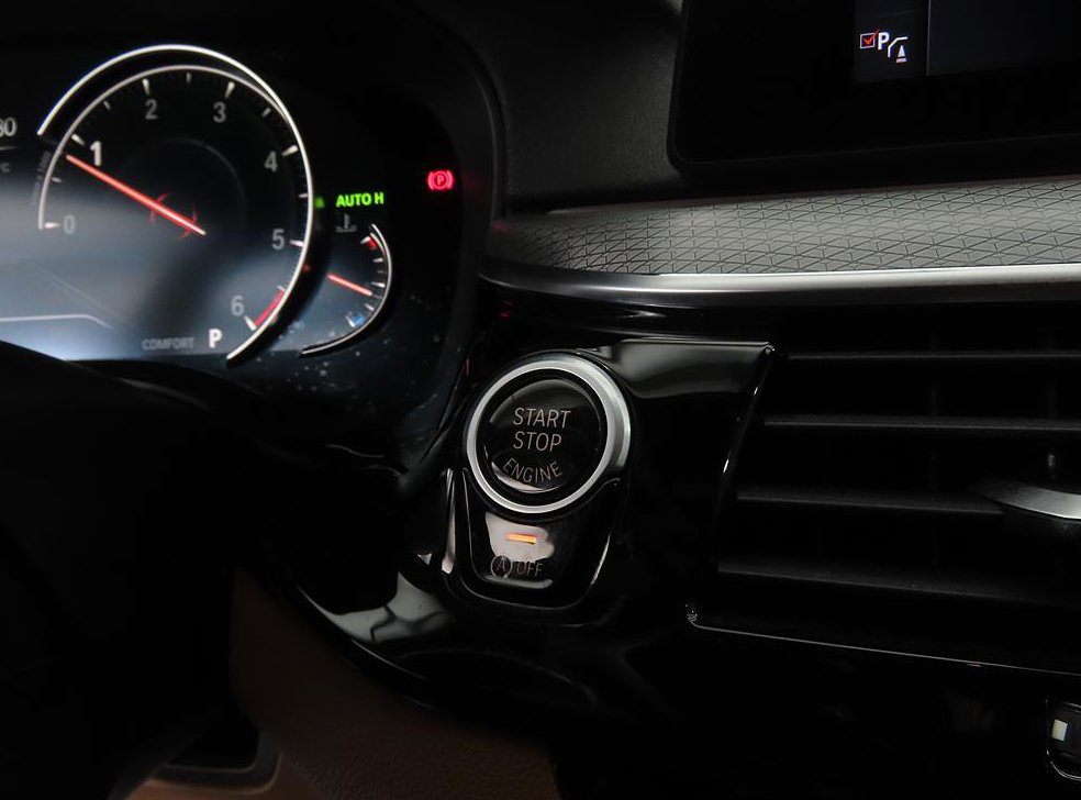 BMW 5시리즈 520d xDrive M 스포츠 사진 14