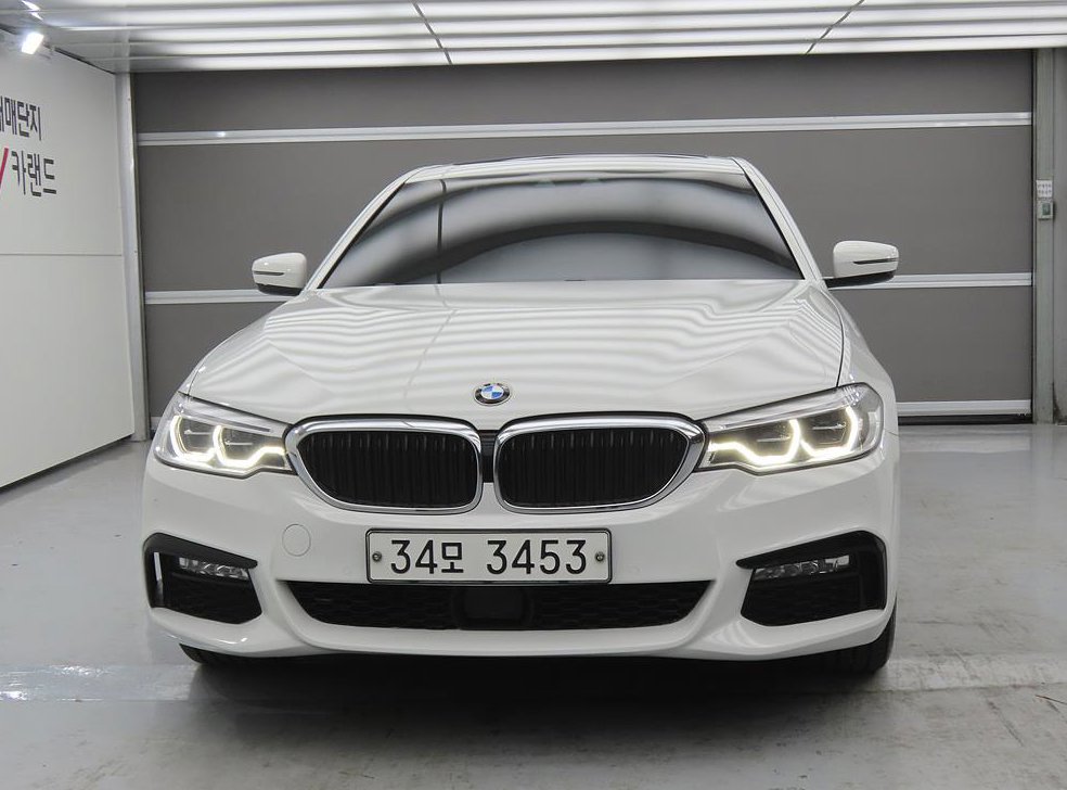 BMW 5시리즈 520d xDrive M 스포츠 사진 2