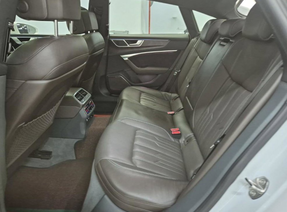 아우디 A7 55 TFSI 콰트로 프리미엄 사진 12