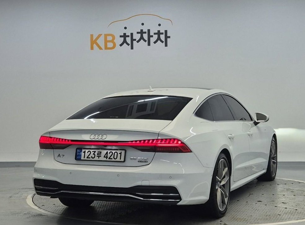 아우디 A7 55 TFSI 콰트로 프리미엄 사진 3