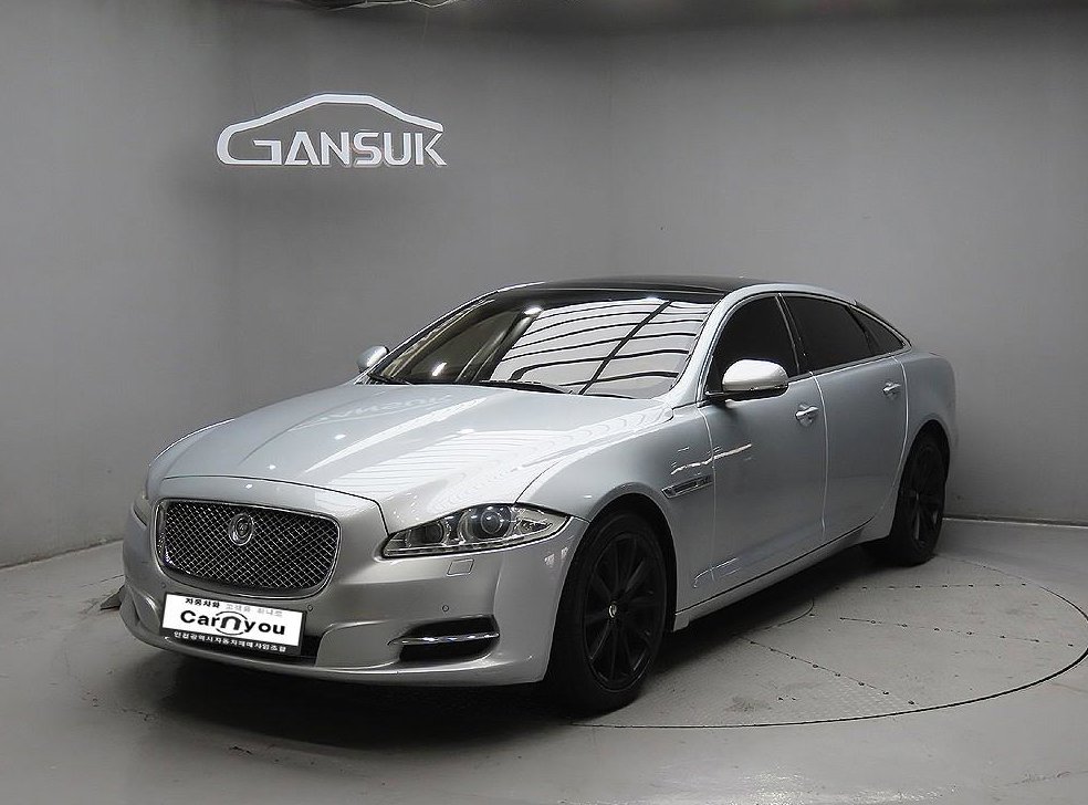 재규어 XJ 3.0D 사진 2
