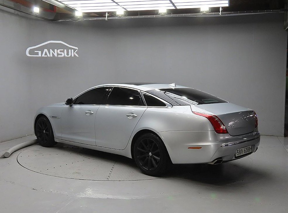 재규어 XJ 3.0D 사진 3
