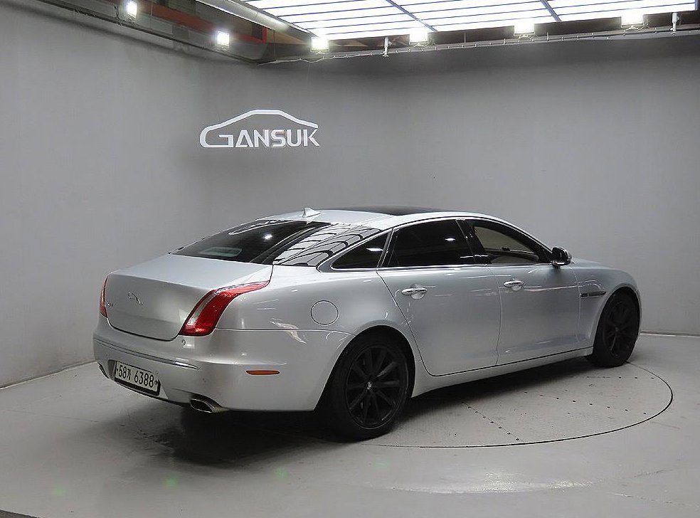 재규어 XJ 3.0D 사진 4