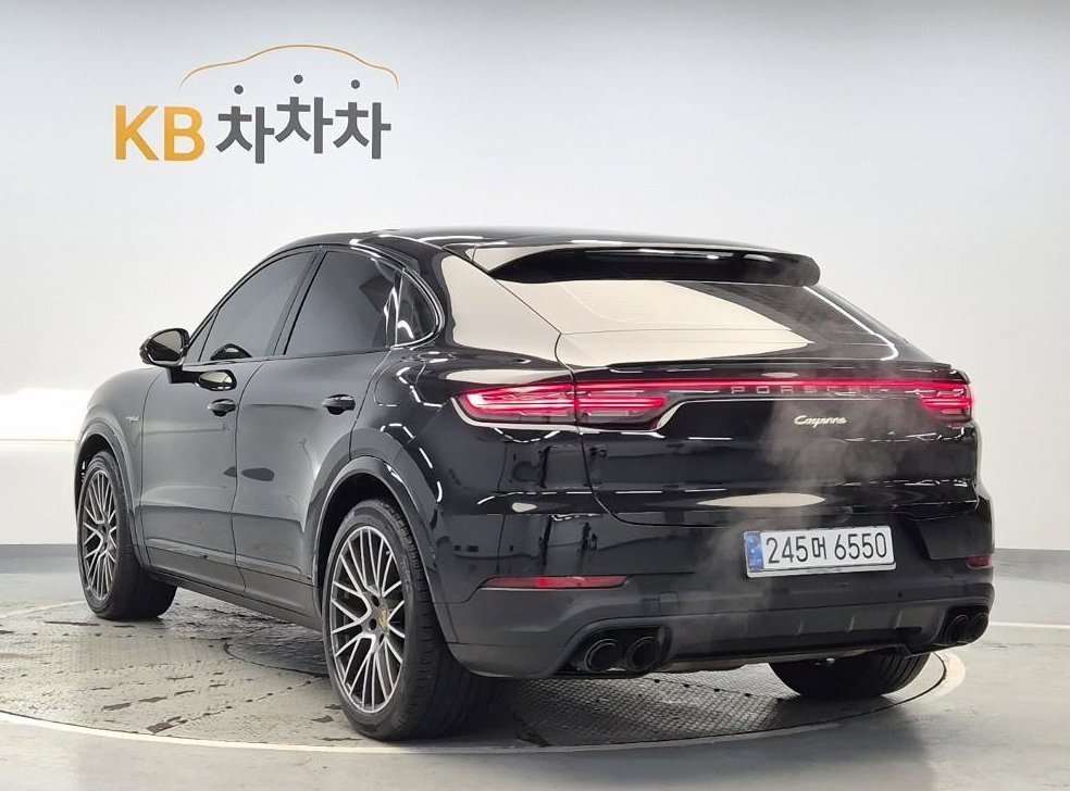 포르쉐 카이엔 3.0 E-하이브리드 쿠페 사진 2