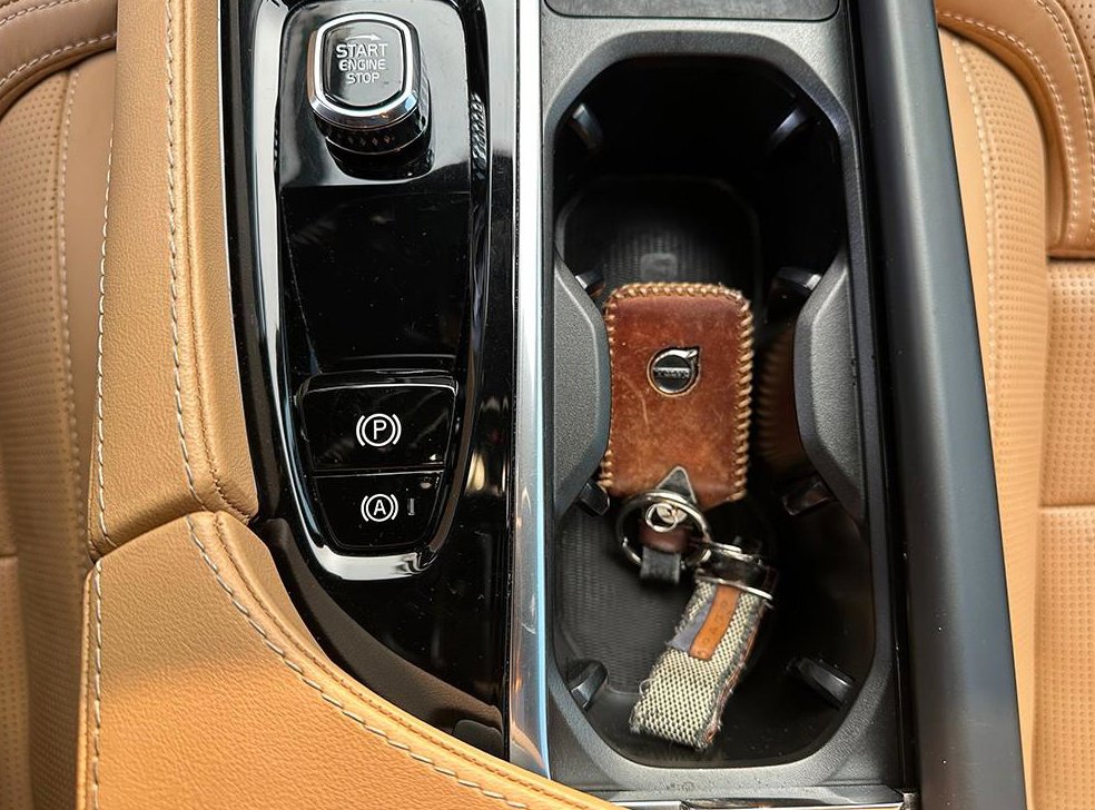 볼보 XC90 2.0 B6 AWD 사진 12