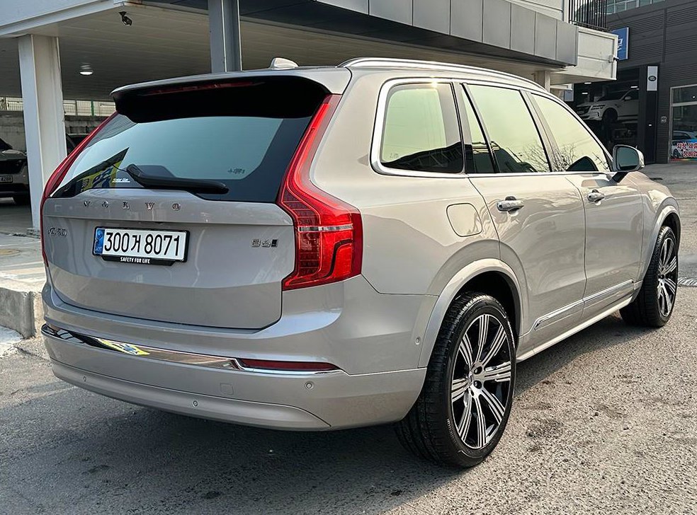 볼보 XC90 2.0 B6 AWD 사진 3
